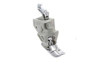 Janome 9mm Acufeed Flex + Rechtstikvoet "HP2"
